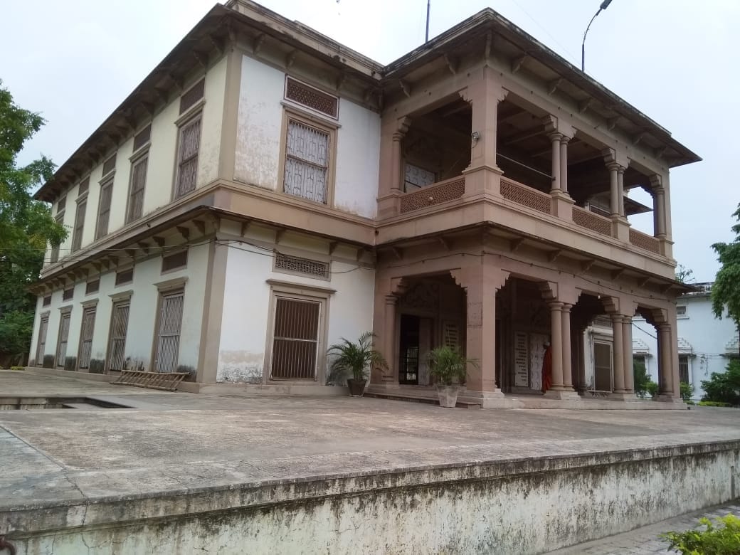 Varanasi unique temple Bharat mata mandir  who shows undivided india