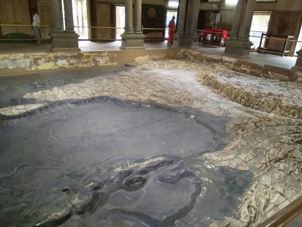 Varanasi unique temple Bharat mata mandir  who shows undivided india