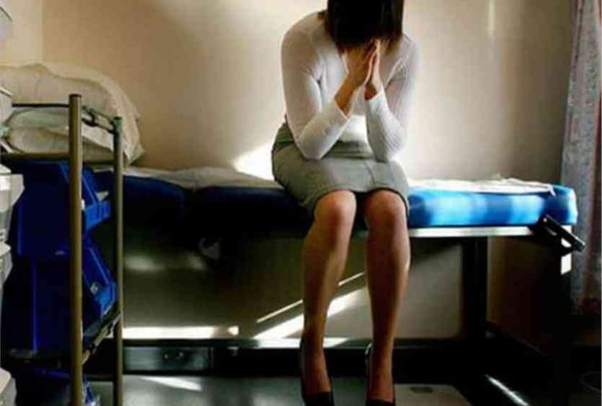 Doctor alleged rape a women who came to have baby in Surat