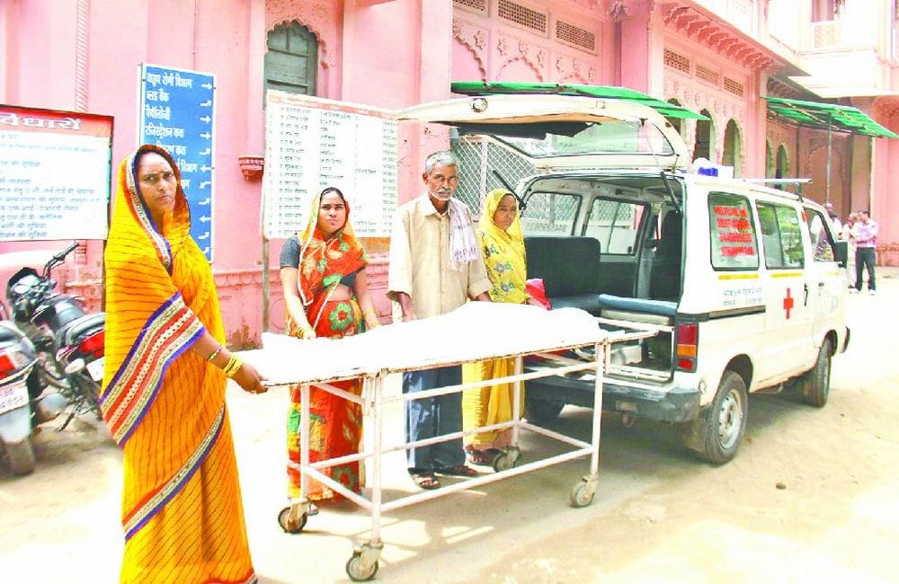 father carries daughter's body after unbelievable ambulance at hospital