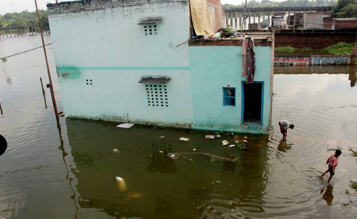 Varanasi ganga water level regular increase people face problem
