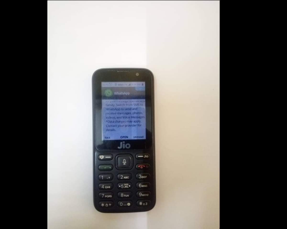 Jio Phone Gets WhatsApp support, Here how to Download