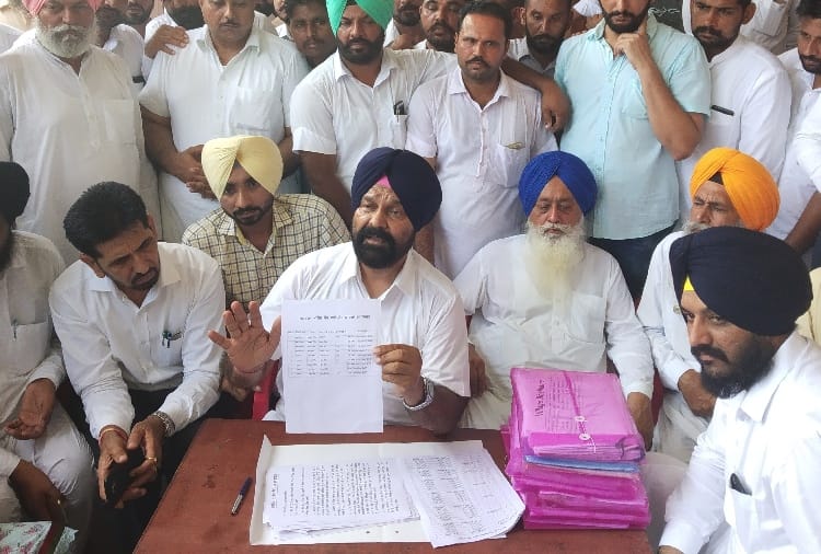 Akali leader allegations on Congress MLA for scandal