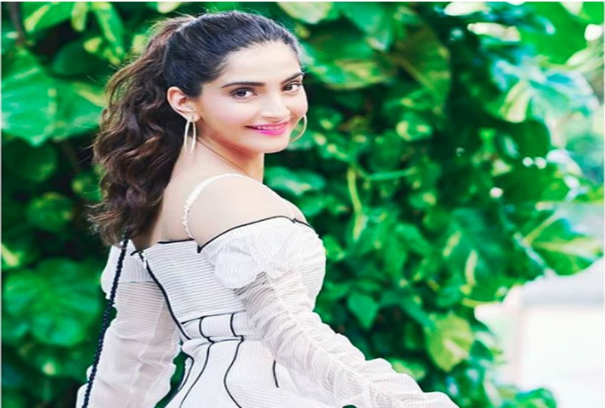 Sonam Kapoor latest pictures in white dress