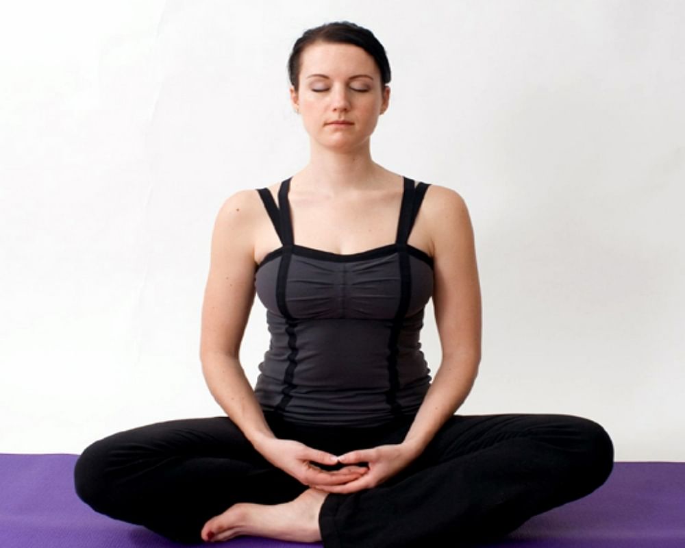 Sukhasana yoga posture hi-res stock photography and images - Page 2 - Alamy