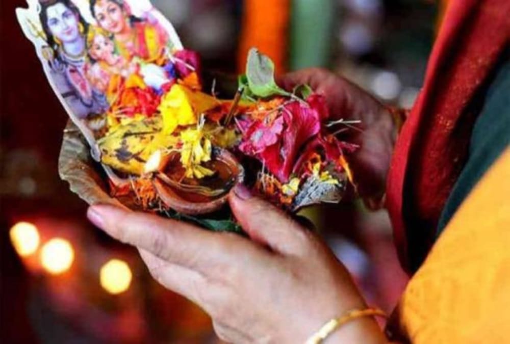 hartalika teej 2020 puja vidhi puja samagiri Keep all these essential ingredients in worship
