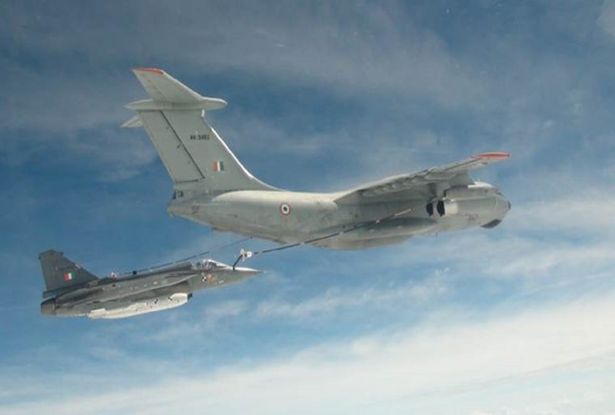 HAL says fighter jet tejas Fill up fuel at 20 thousand altitude