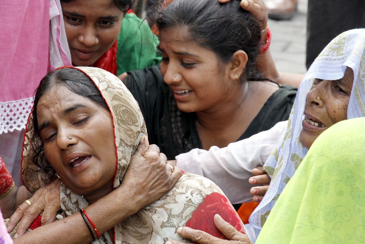 The happiness of the seven families who were scattered all over the moment