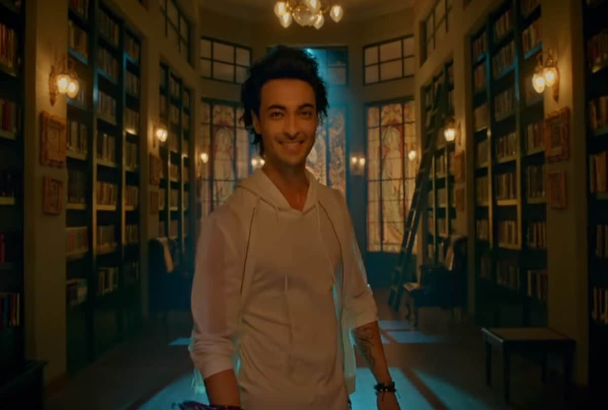 Aayush Sharma will seen in gangster based film with Sanjay Dutt