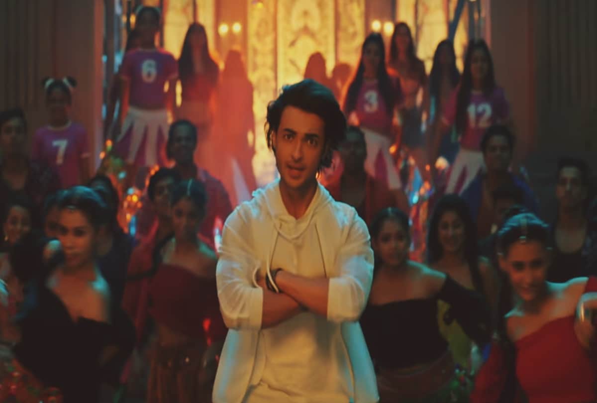 Aayush Sharma film Loveratri song Rangtaari breaks record