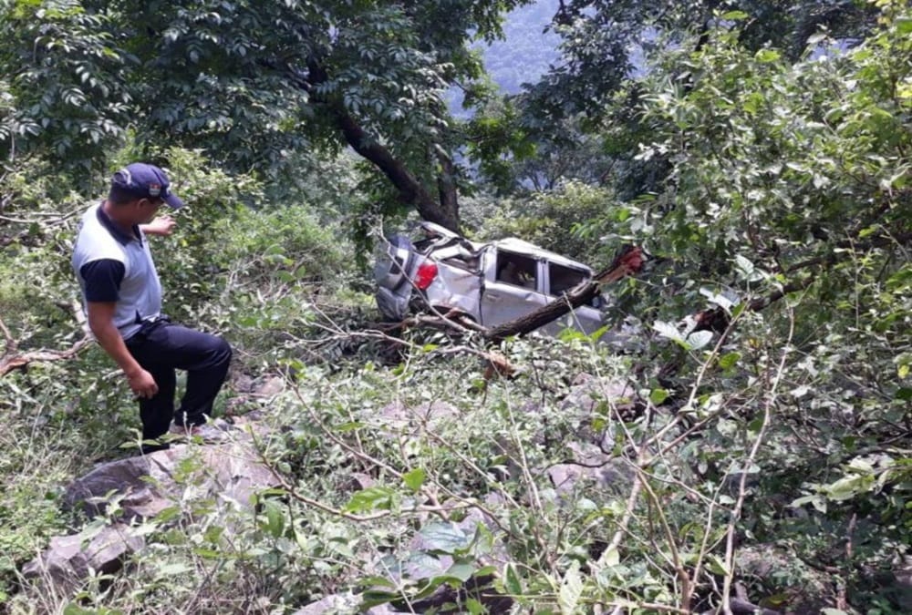 Car accident in devprayag rishikesh badrinath highway one killed