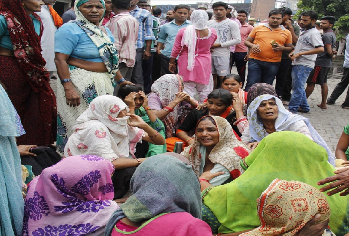 Explosion in Bijnor, eight killed and many injured, see photos