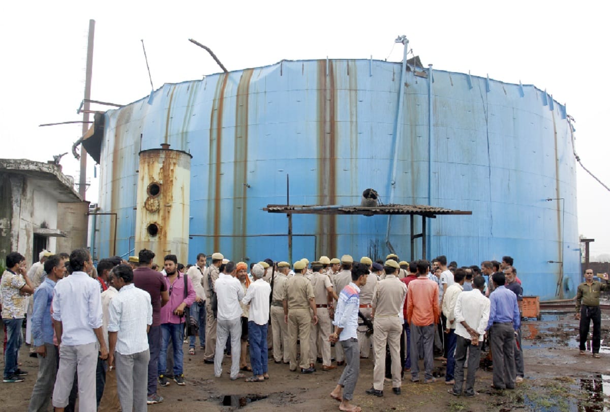 Explosion in Bijnor, eight killed and many injured, see photos