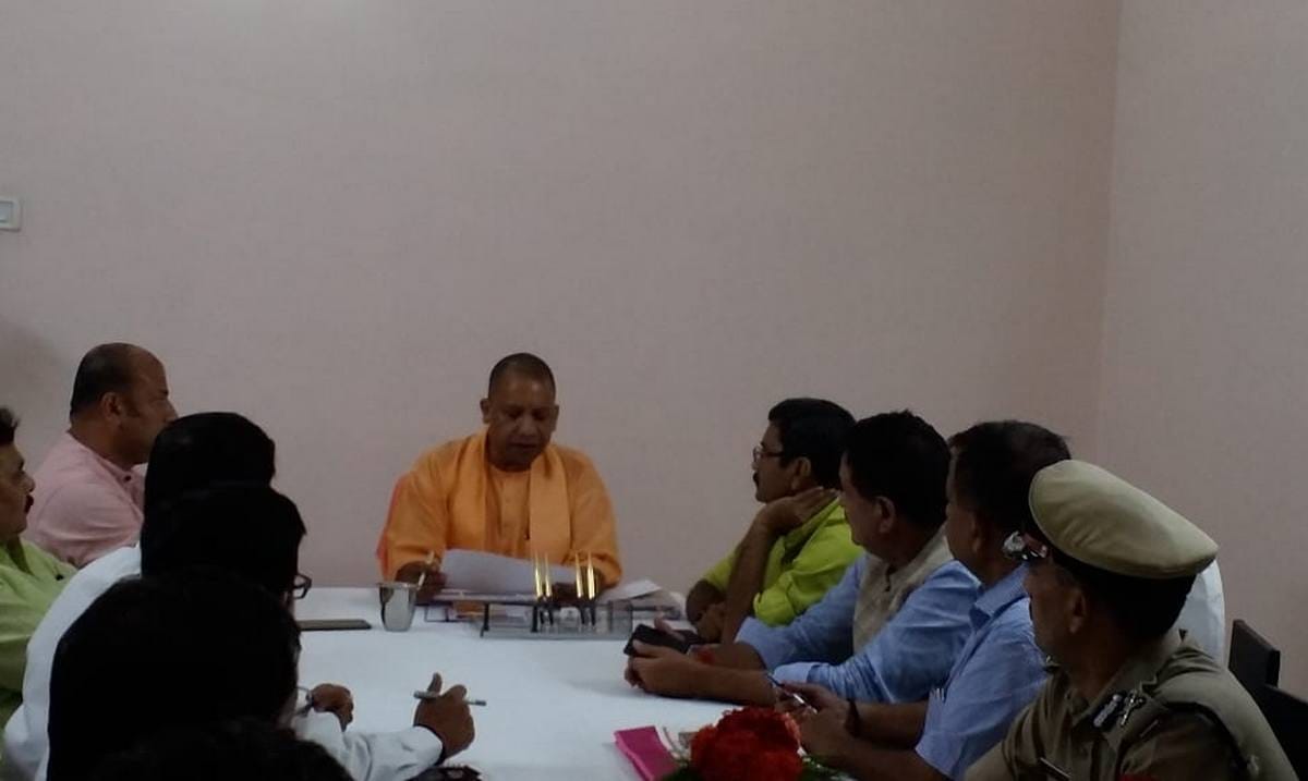 Yogi adityanath says that prime minister should see change in varanasi