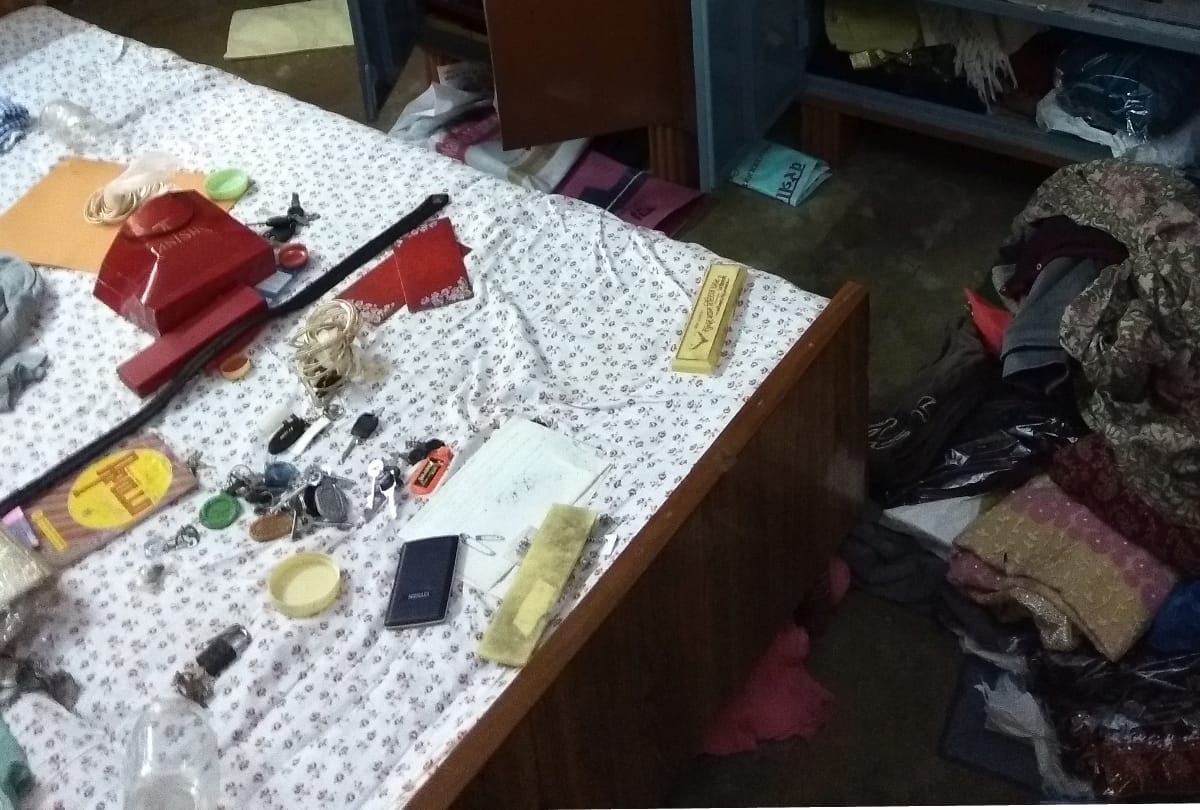 theft of 45 lakh from the flat of officer of agriculture department