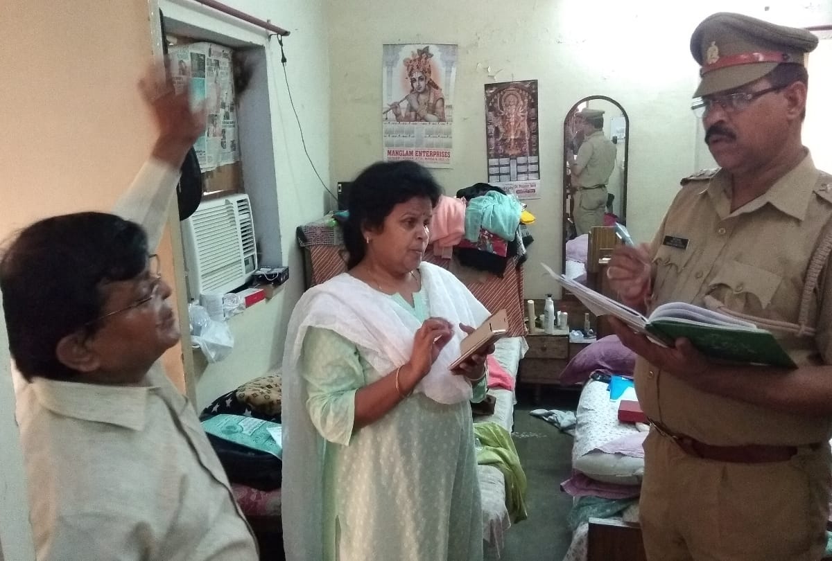 theft of 45 lakh from the flat of officer of agriculture department