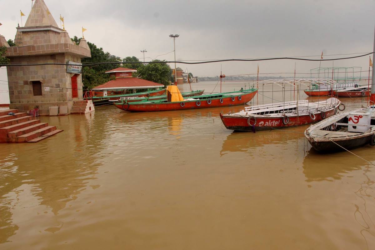 Varanasi ganga stopped at eight centimeter below warning level
