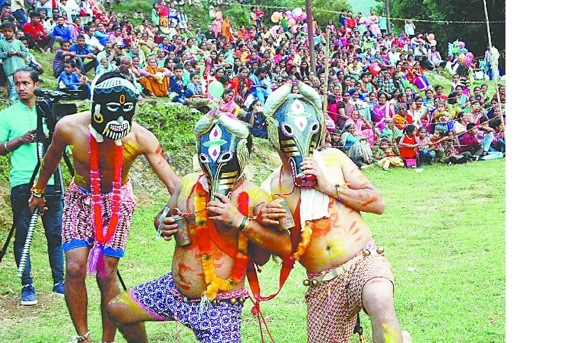 ikauliya hox attracted people