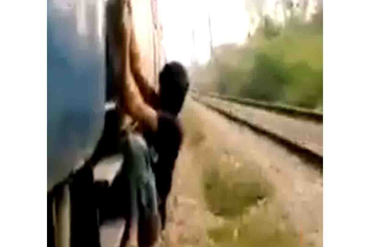 A boys train stunt video in Hardoi happened viral