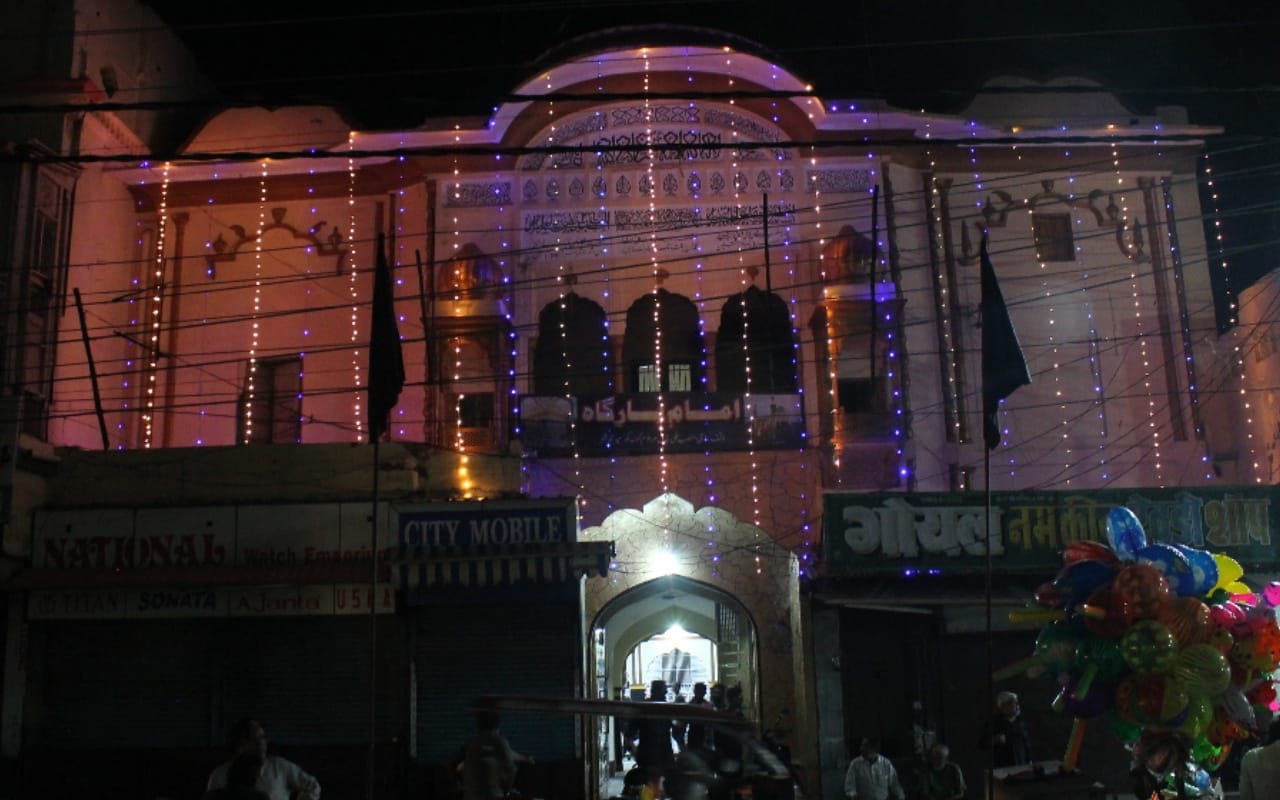 Muharram started women took off the jwellry and majlis started in Imamabada