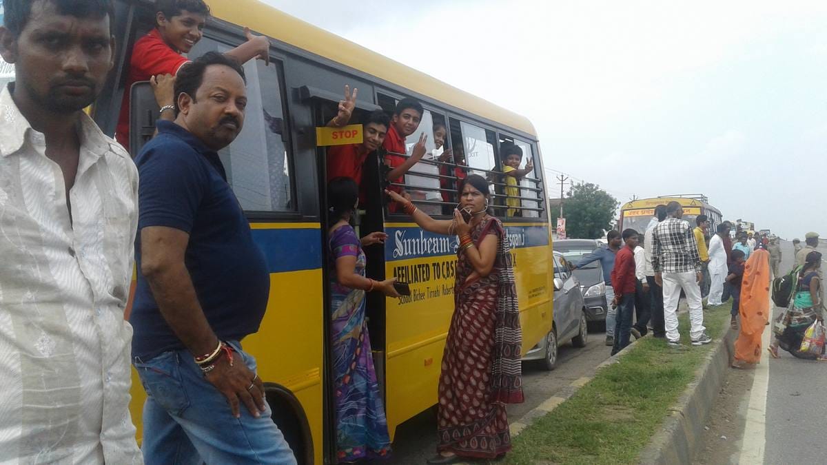 Police lathicharge on students before CM yogi adityanath visit in sonbhadra