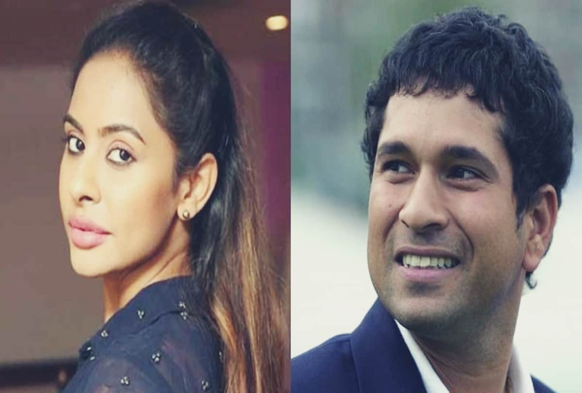 Sri Reddy Posts Targets Sachin Tendulkar