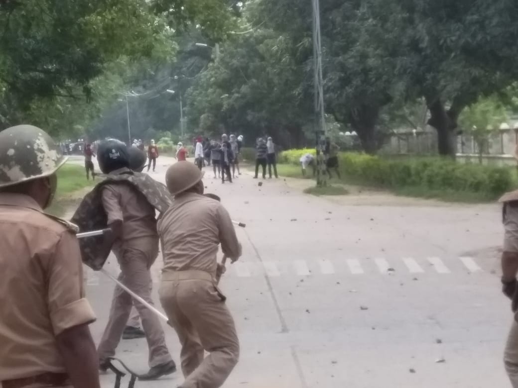 BHU outrage again student and police clash