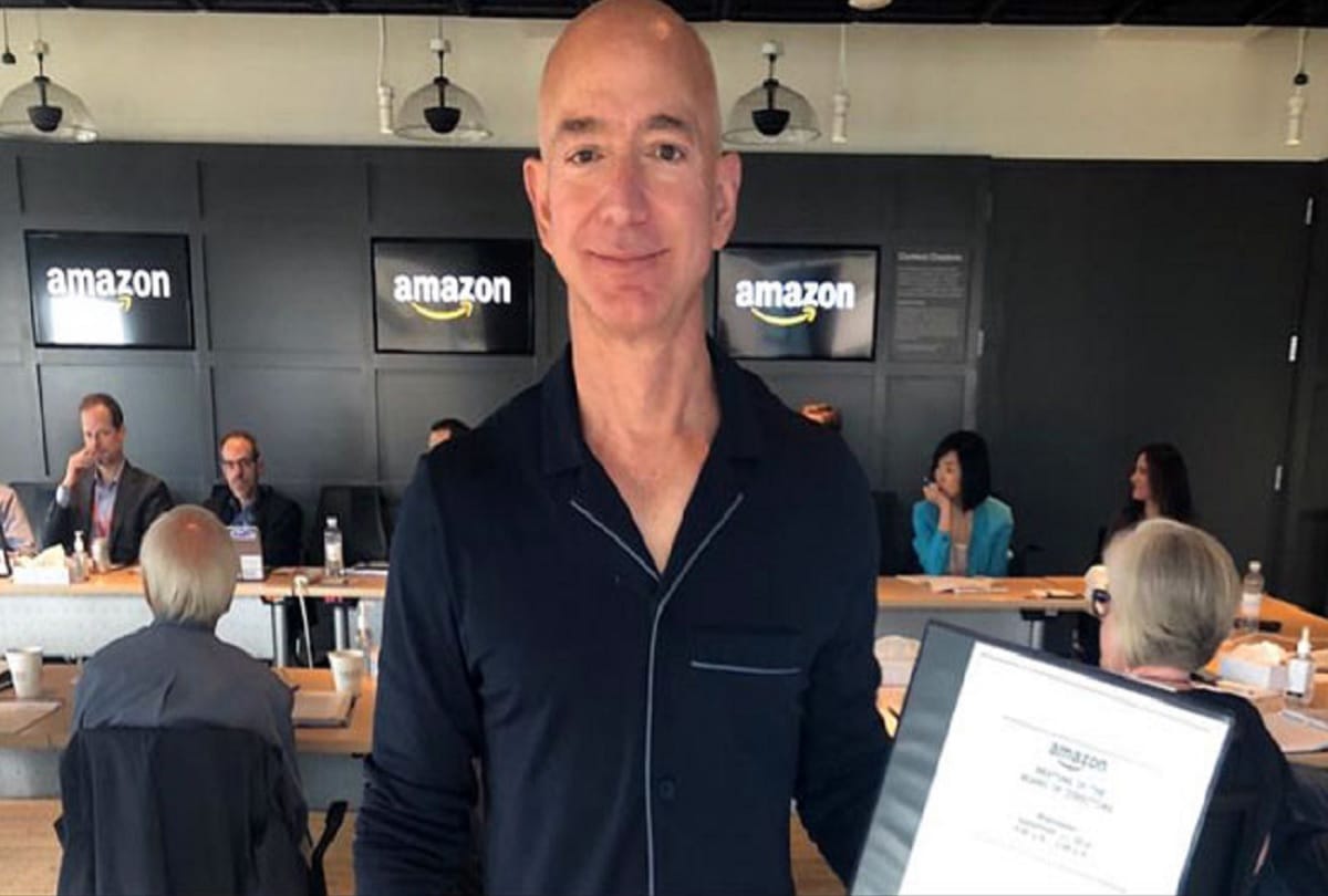 amazon ceo jeff bezos arrived at the meeting with pajamas