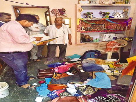 Lakhs of theft in BJP's Mandal president's house