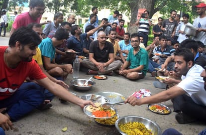BHU student complaint to vice chancellor about external students