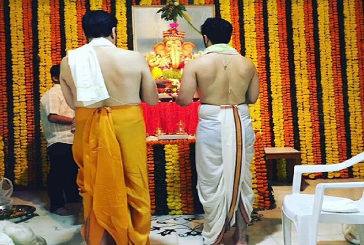 6 bollywood had shared picture with ganesh idols on ganesh chaturthi last year
