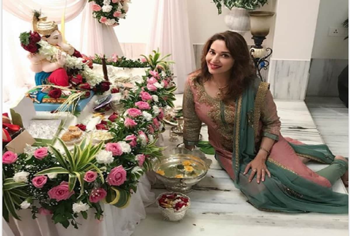 6 bollywood had shared picture with ganesh idols on ganesh chaturthi last year