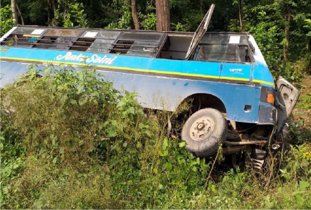 Nepal: Bus accident 23 dies salyan district teacher students