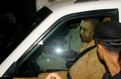 CM yogi adityanath worship in kashi vishwanath temple and pass corridor work plan