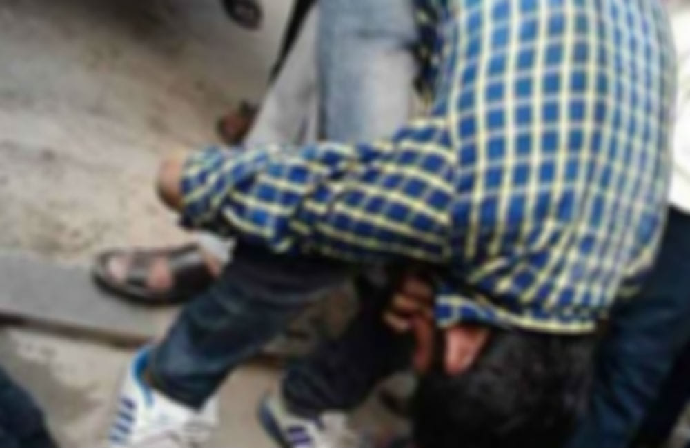 11th class student found with pistol in firozabad