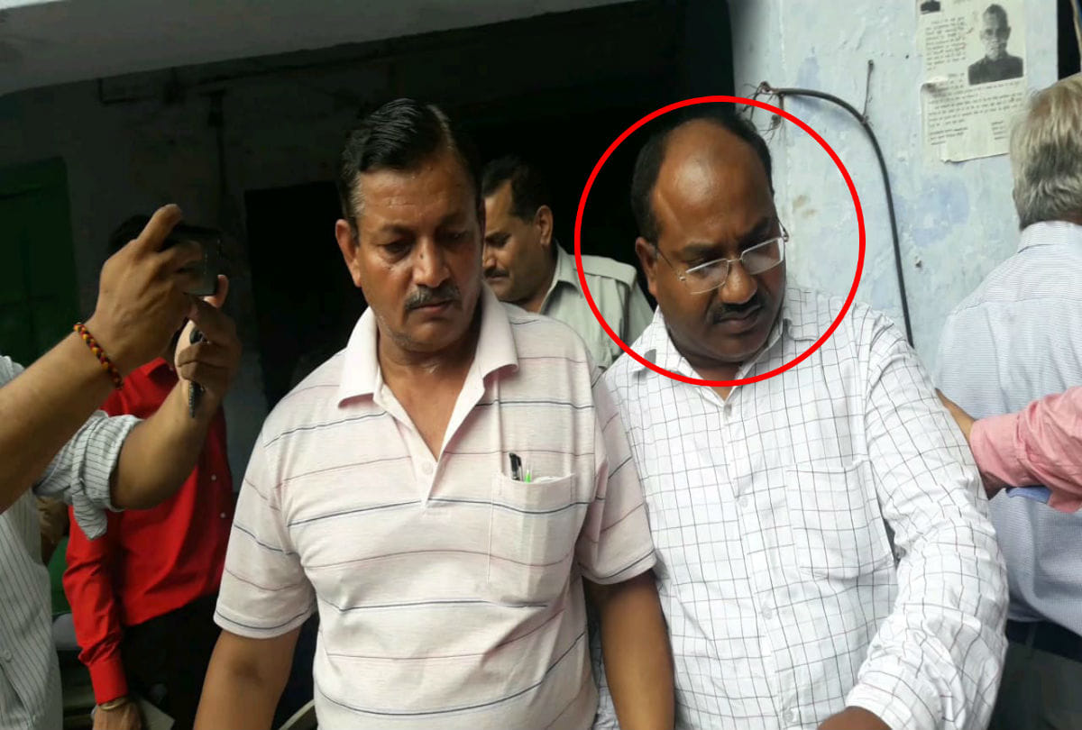 food security officer arrested for taking bribe in etah