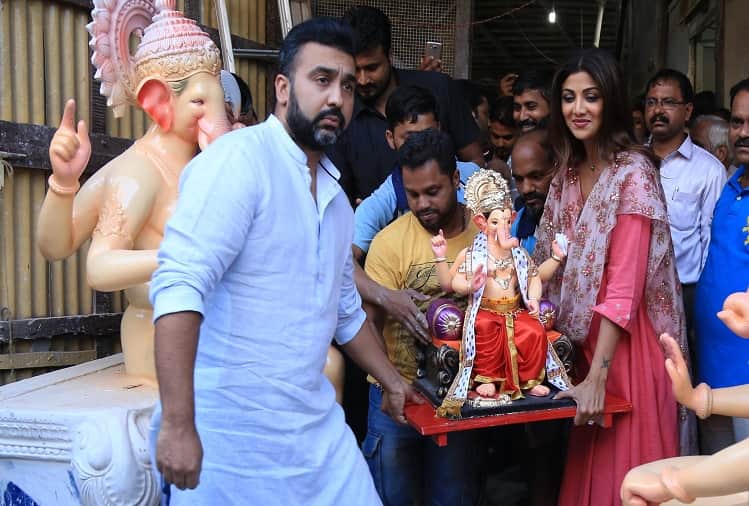 Ganesh Chaturthi 2018 Shilpa Shetty and Raj Kundra welcomed lord Ganesha at her home