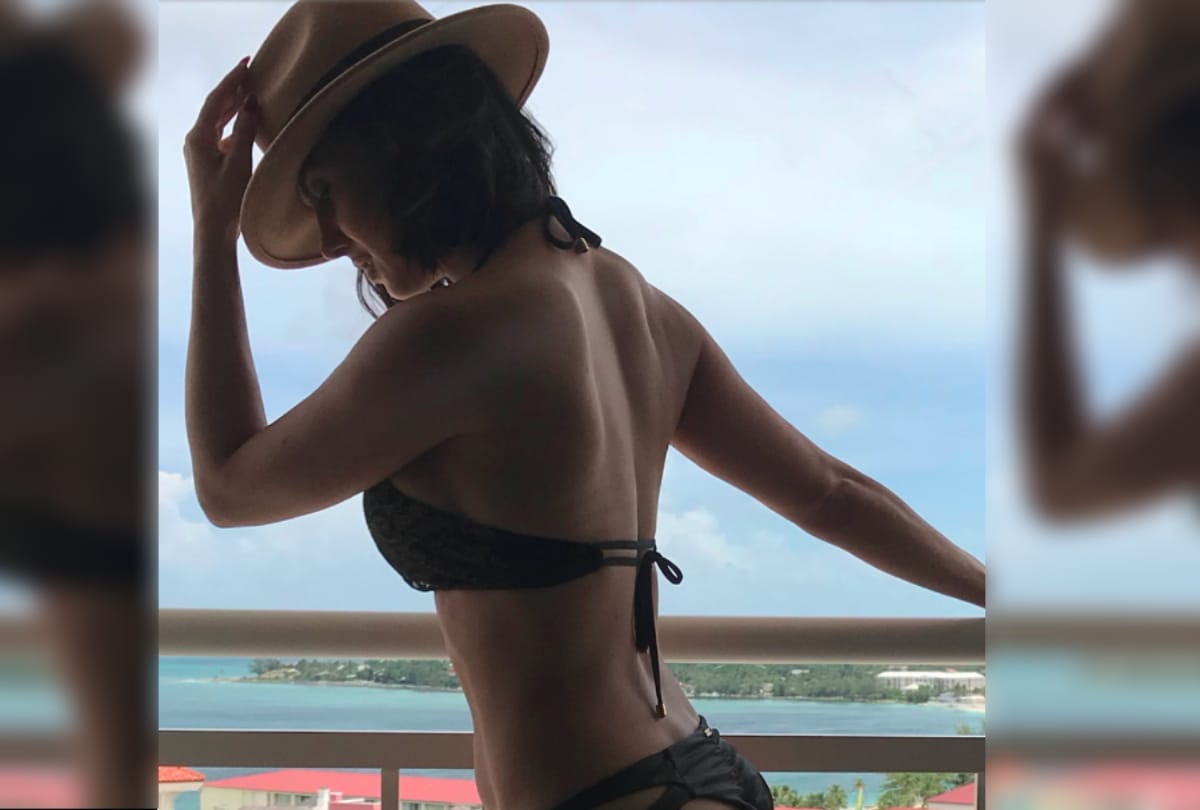 Lauren Gottlieb hot bikini bold pics set social mm