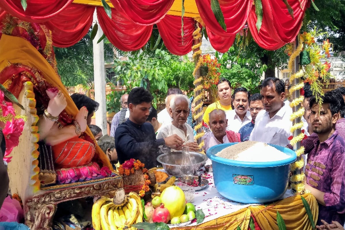 Ganesha chaturthi 2018: Ganapati festival is being celebrated with Hilarity