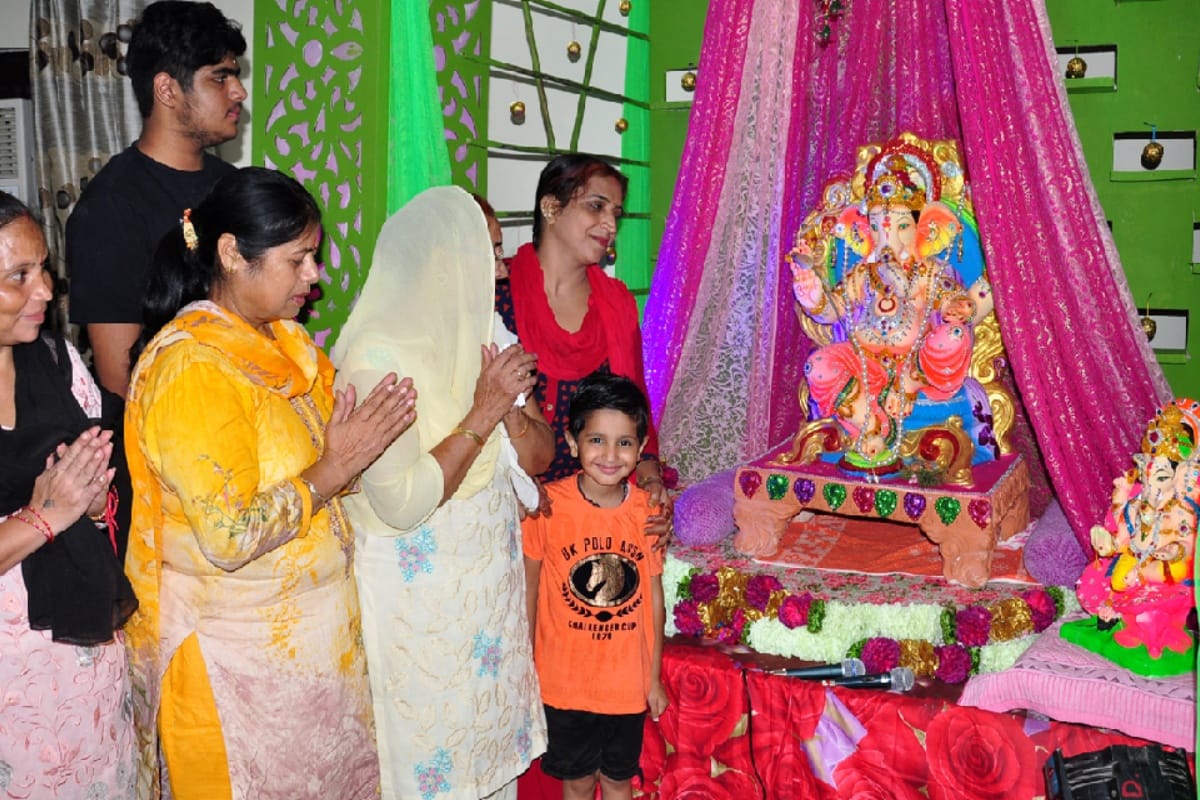 Ganesha chaturthi 2018: Ganapati festival is being celebrated with Hilarity