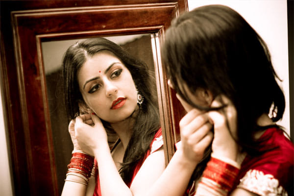 best location for mirror in home according to vastu