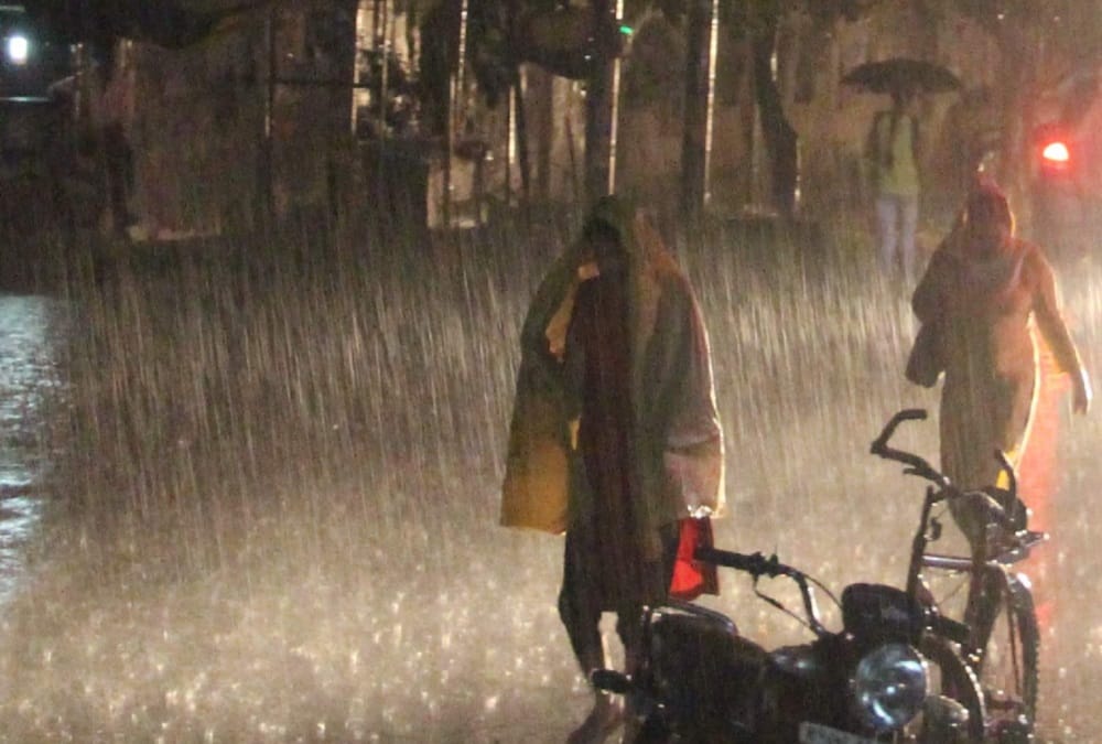 Heavy rainfall and snowfall prediction for 12 hours in uttarakhand five districts