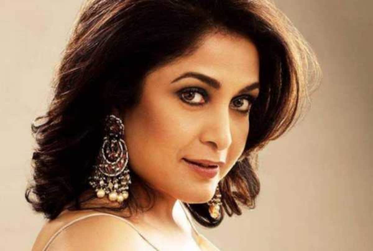 Police Seize Over 100 Bottles of Liquor From Baahubali Fame Actress Ramya Krishnan Car