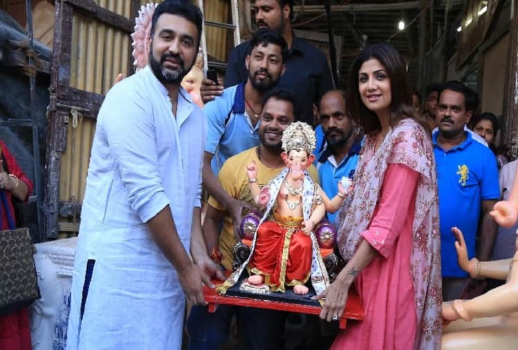 Ganesh Chaturthi 2018 Shilpa Shetty and Raj Kundra welcomed lord Ganesha at her home