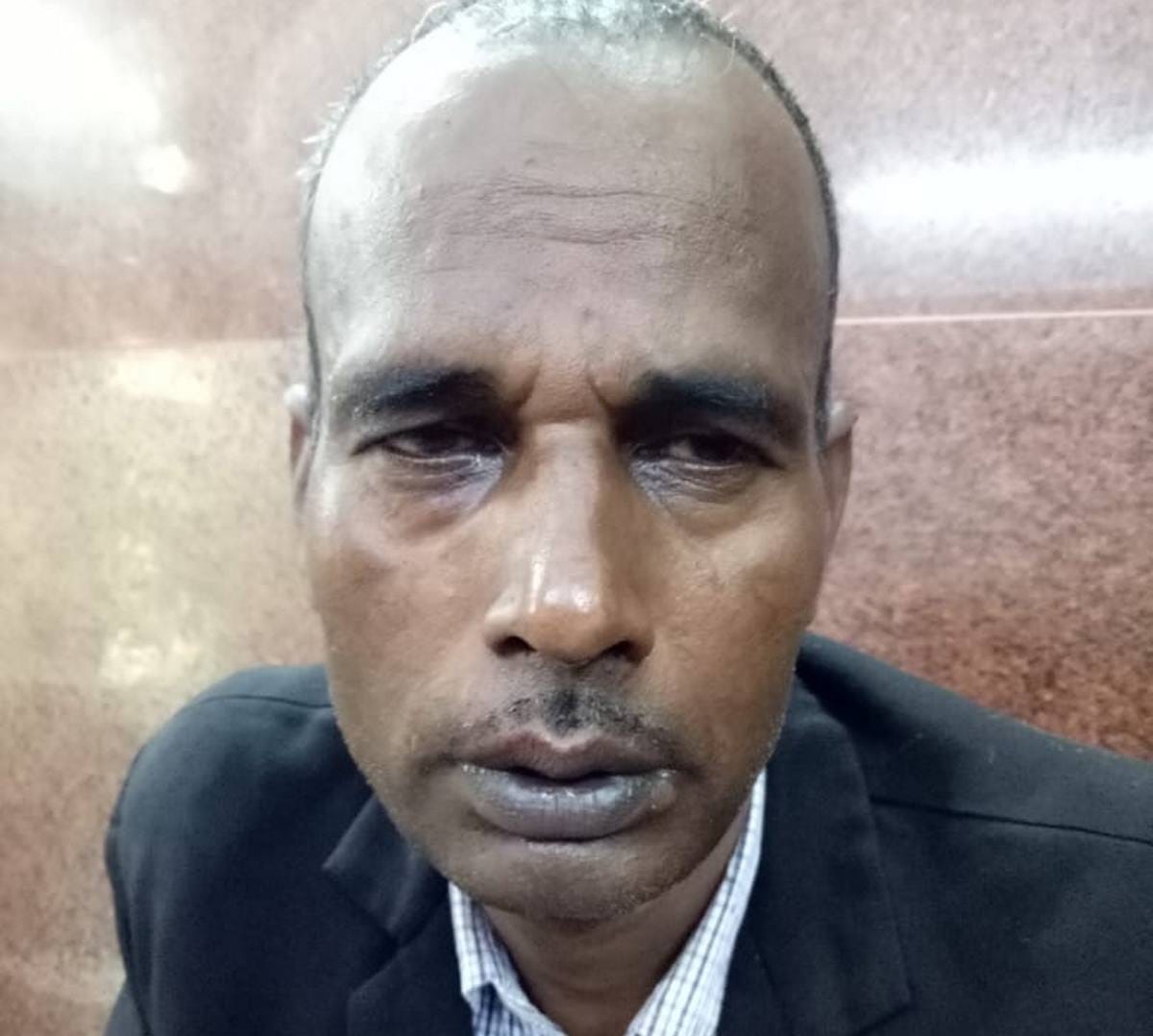 knife attack in between advocates at mirzapur court