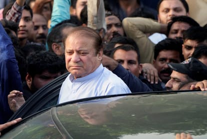 Pakistan: Funeral of former Prime Minister Nawaz Sharif's wife Kulsoom Nawaz