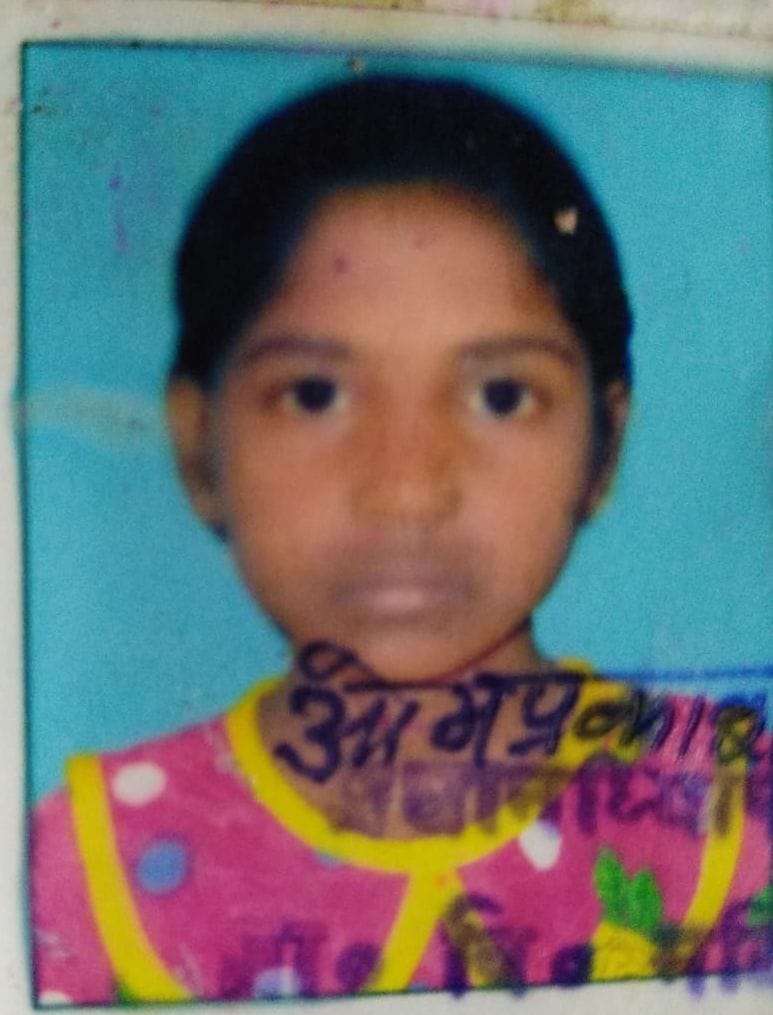 अपनी जान गंवाकर बहन ने बचाई भाई की जान