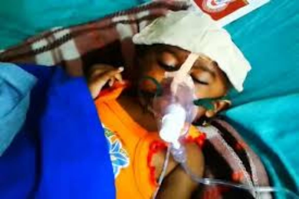birth second daughter father threw one and half year old daughter off roof