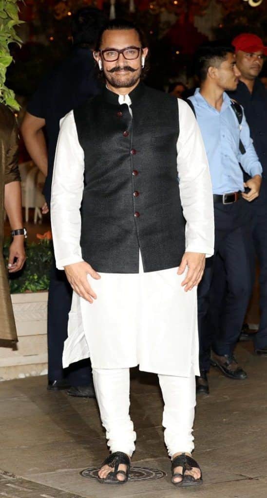 Bollywood Khan arrive Mukesh Ambani Ganesh Chaturthi celebration