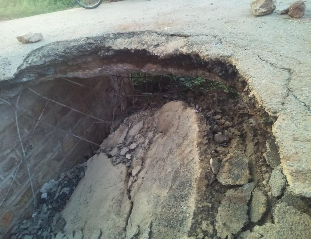 Puliyapthar village demolished culvert